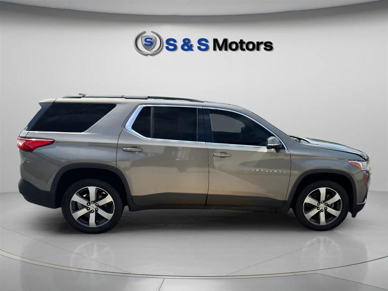 Chevrolet Traverse FWD 4dr LT Leather w/3LT 2019