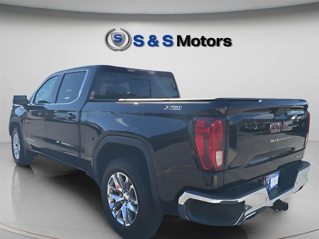 GMC Sierra 1500 4WD Crew Cab 147" SLE 2019