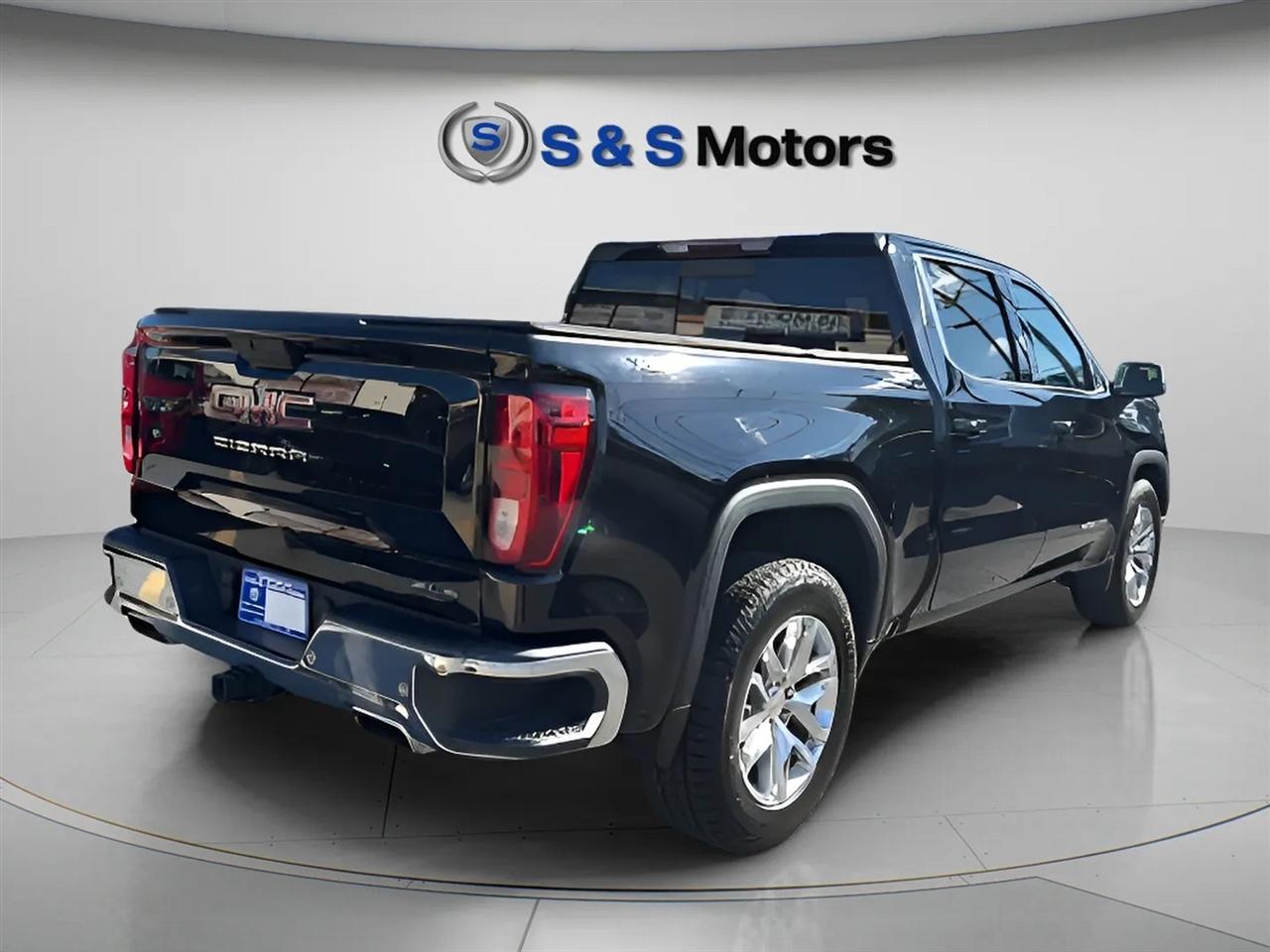 GMC Sierra 1500 4WD Crew Cab 147" SLE 2019