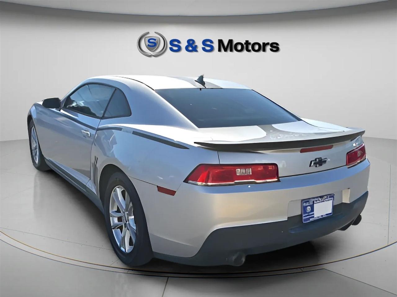 Chevrolet Camaro 2dr Cpe LS w/1LS 2015
