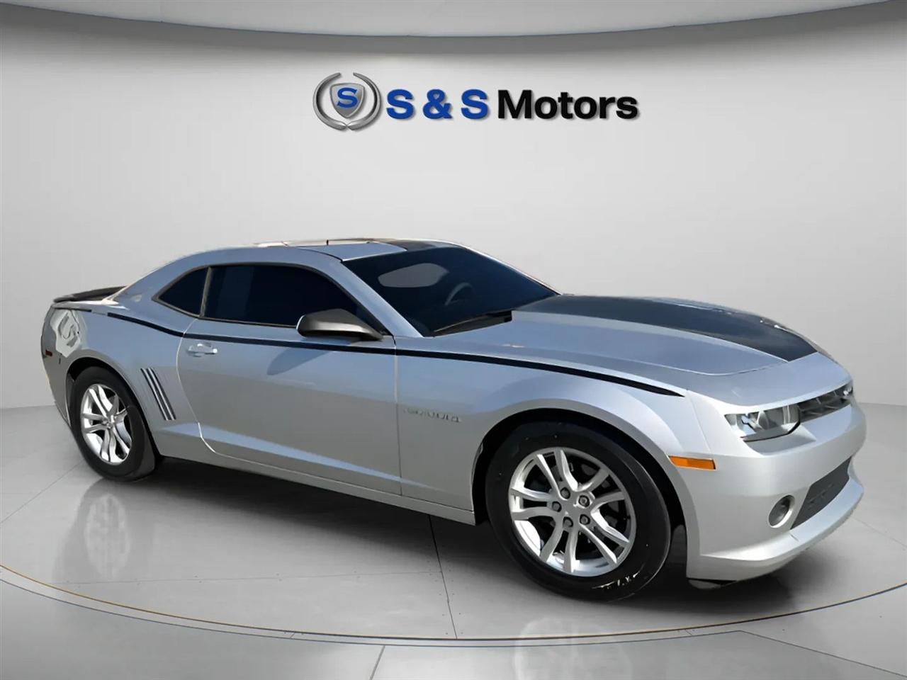 Chevrolet Camaro 2dr Cpe LS w/1LS 2015
