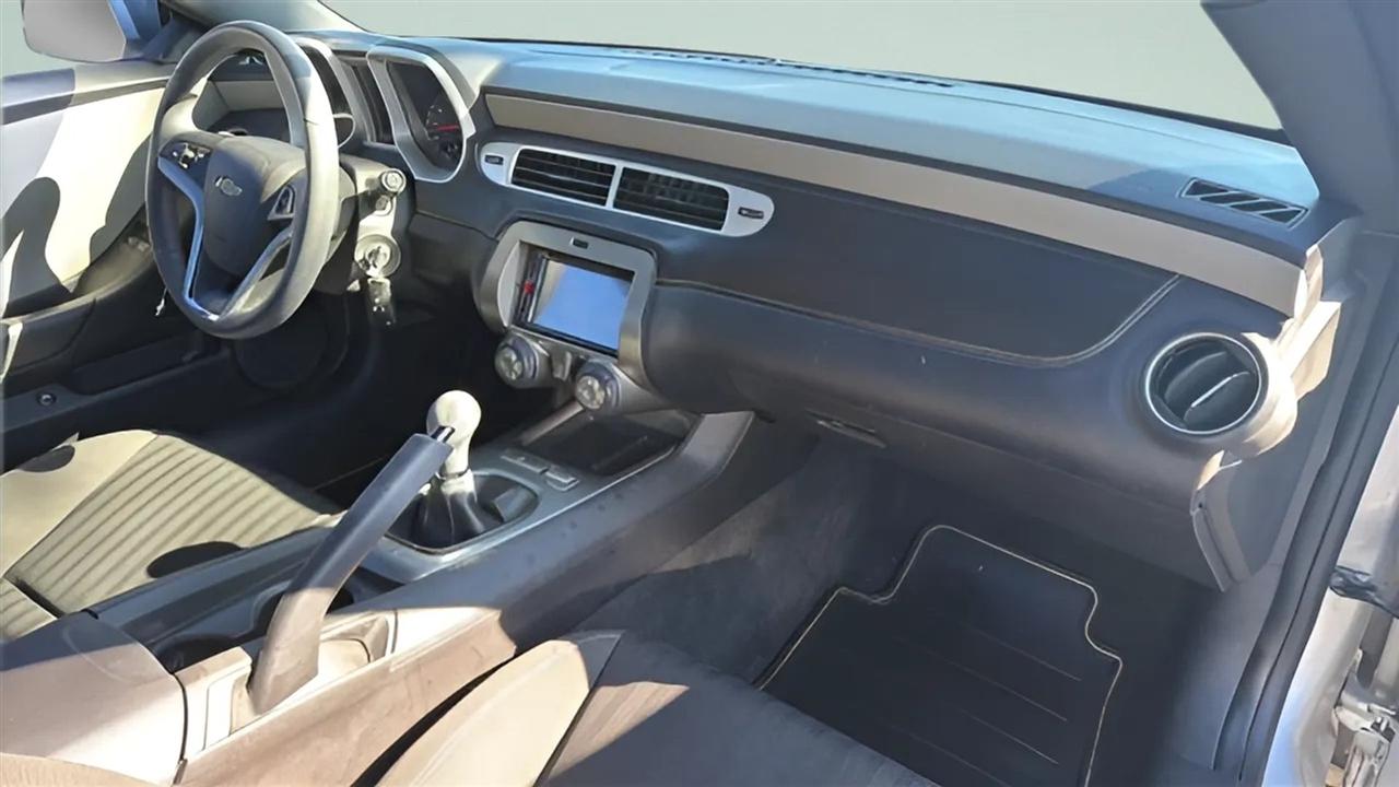 Chevrolet Camaro 2dr Cpe LS w/1LS 2015