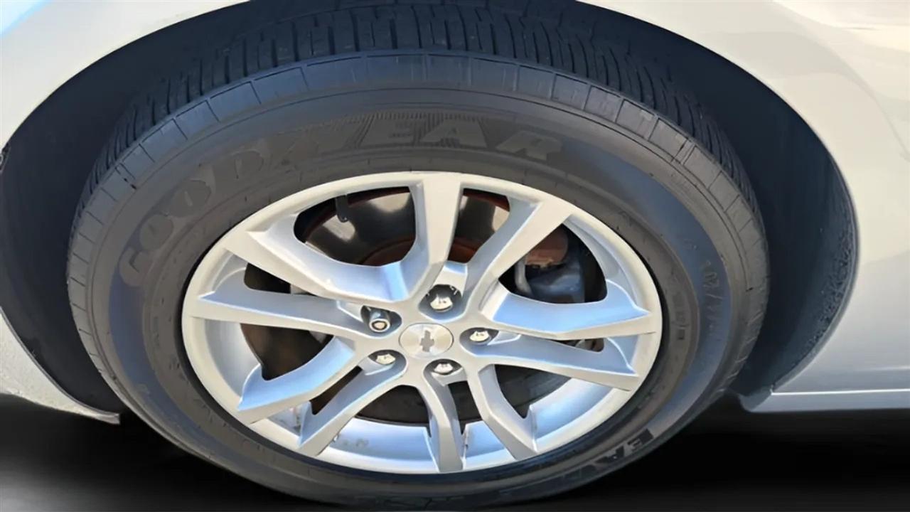 Chevrolet Camaro 2dr Cpe LS w/1LS 2015