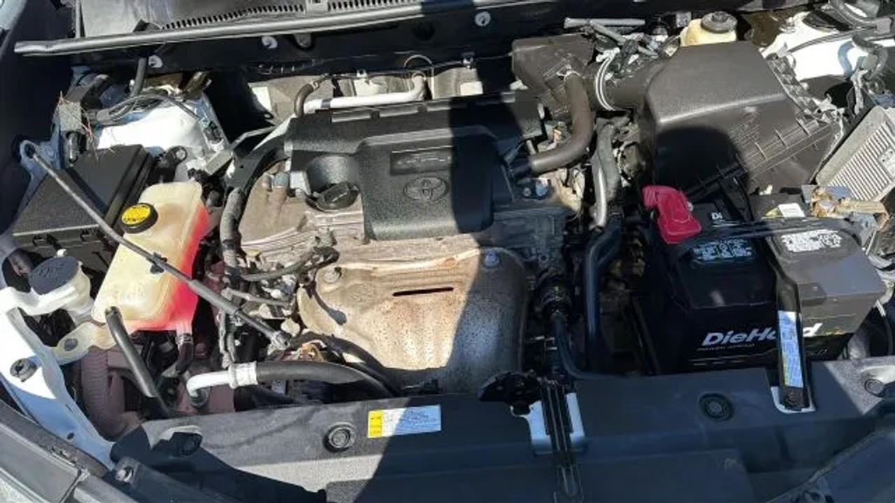 Toyota RAV4 LE FWD (Natl) 2017