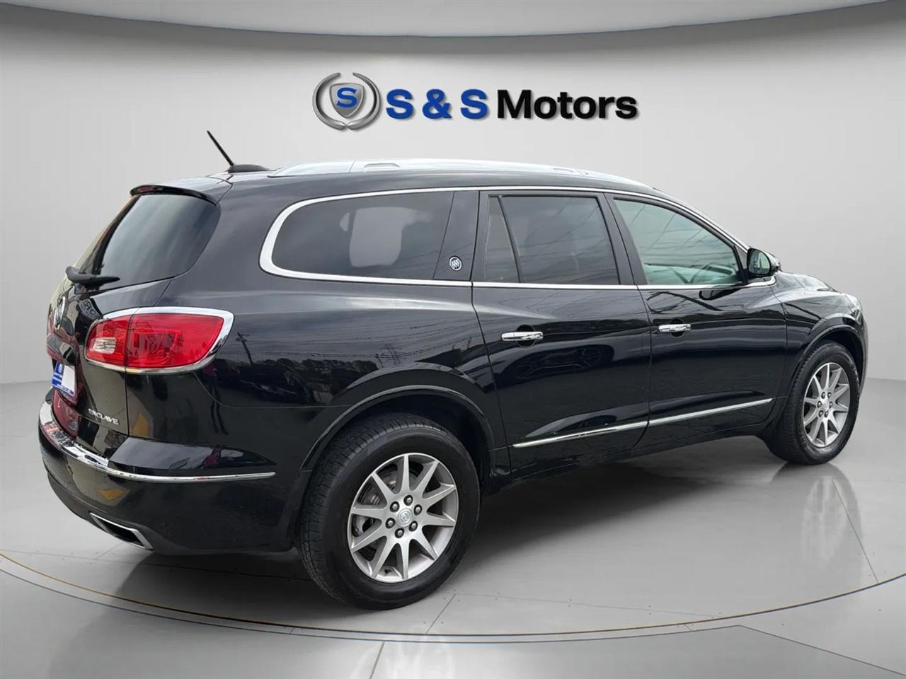 Buick Enclave FWD 4dr Convenience 2017