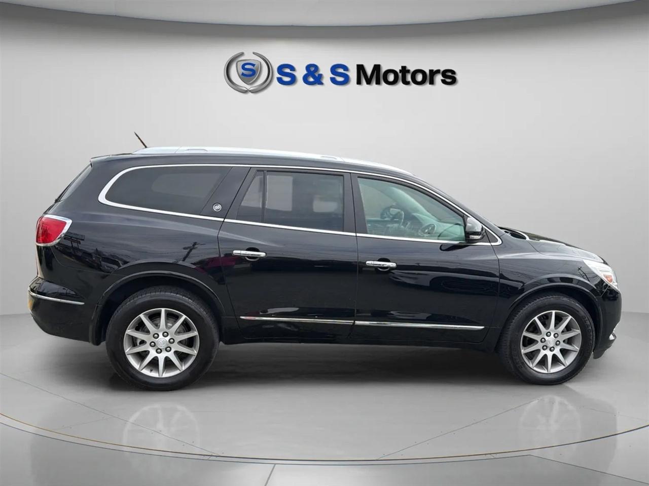 Buick Enclave FWD 4dr Convenience 2017