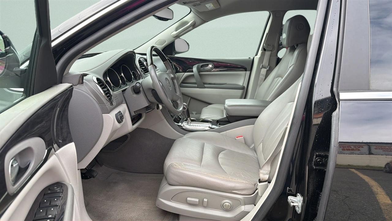 Buick Enclave FWD 4dr Convenience 2017