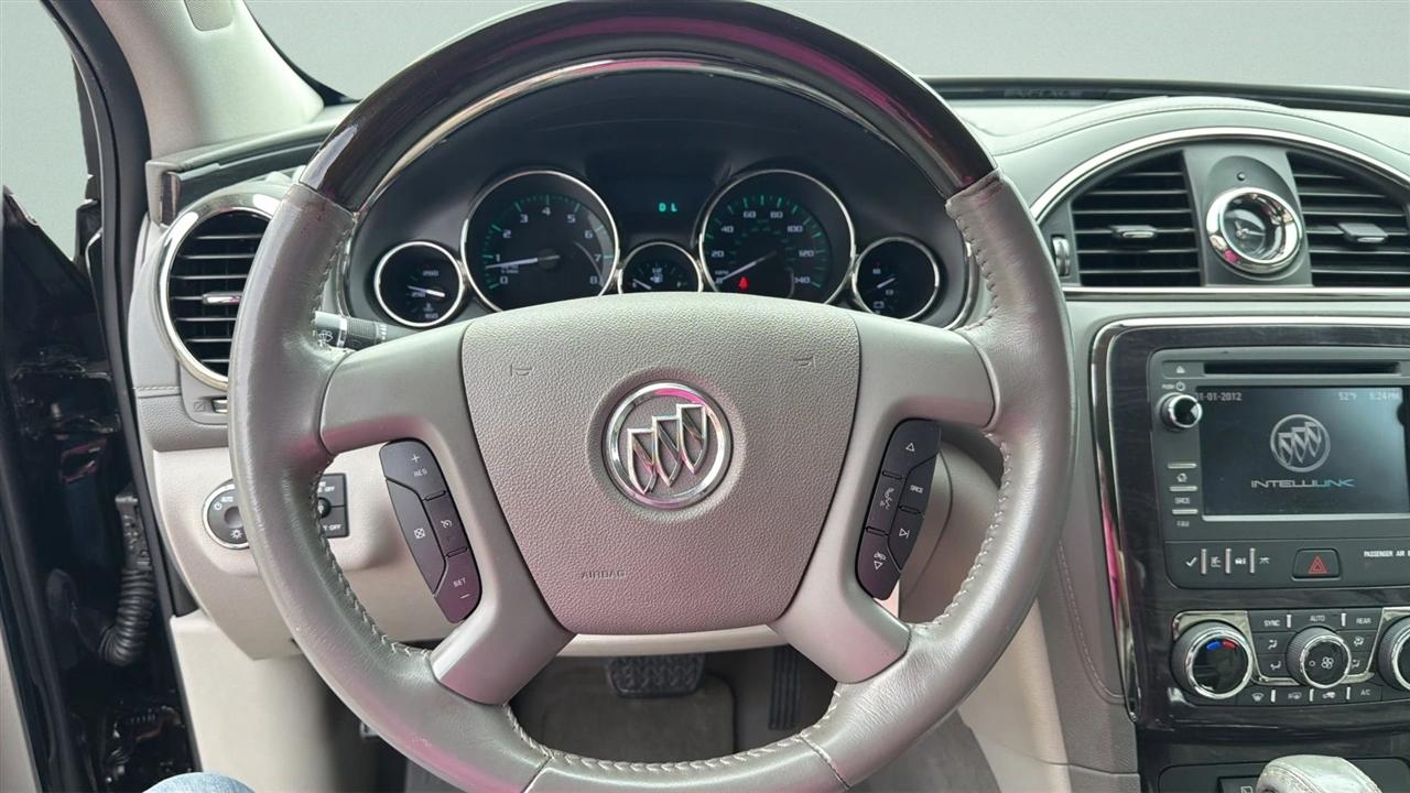 Buick Enclave FWD 4dr Convenience 2017