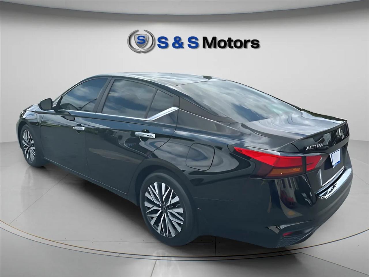 Nissan Altima 2.5 SV Sedan 2023