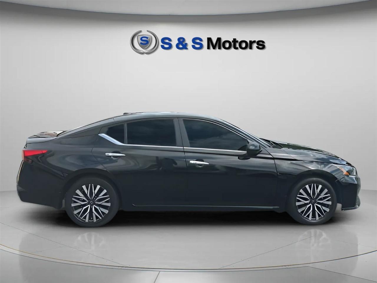 Nissan Altima 2.5 SV Sedan 2023