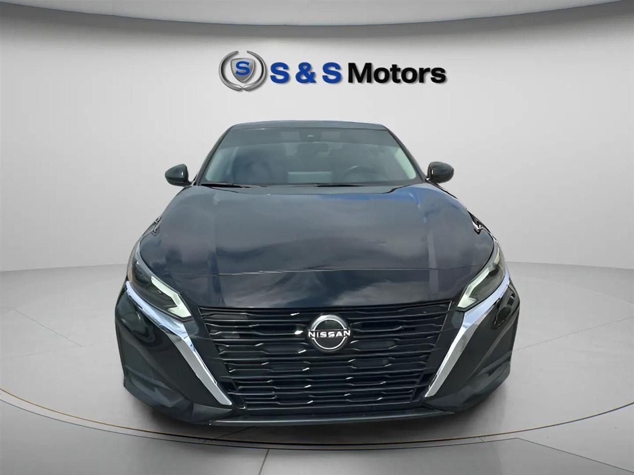 Nissan Altima 2.5 SV Sedan 2023