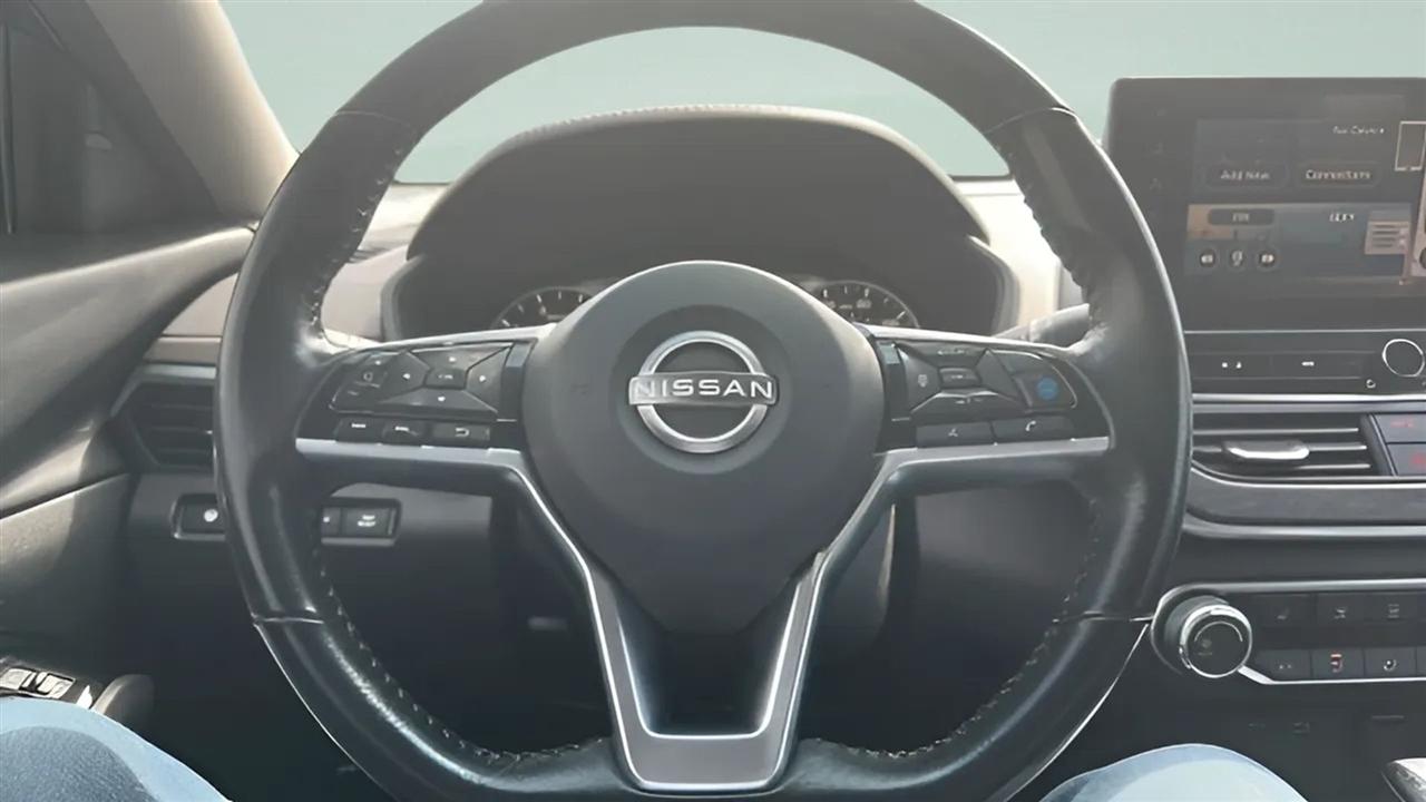 Nissan Altima 2.5 SV Sedan 2023