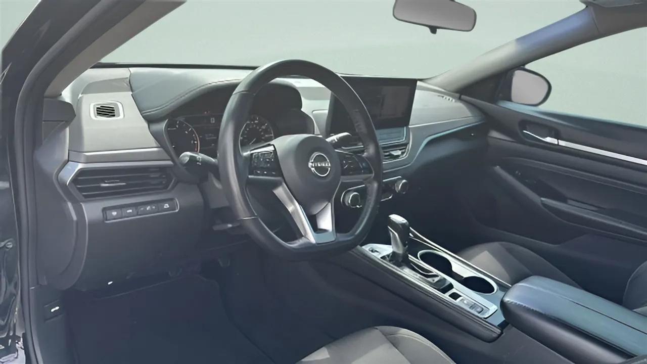 Nissan Altima 2.5 SV Sedan 2023