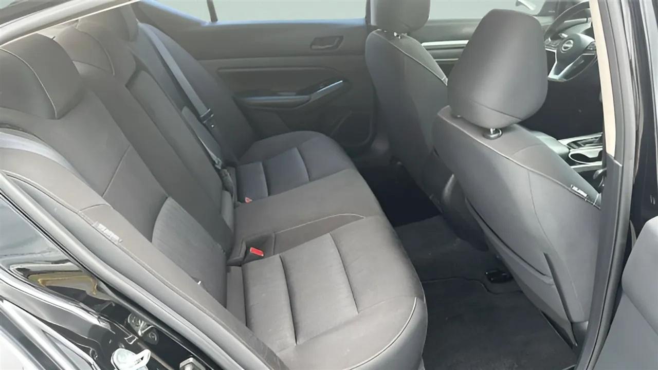 Nissan Altima 2.5 SV Sedan 2023