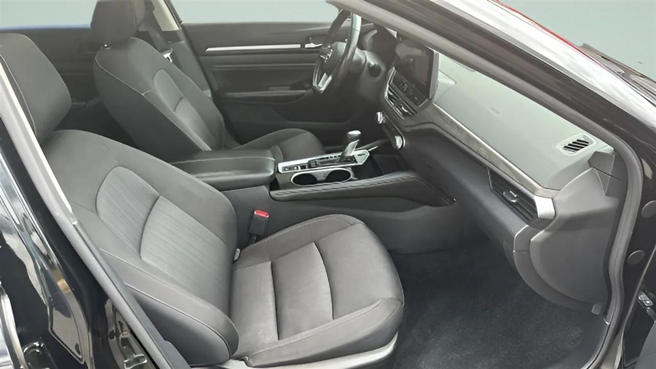 Nissan Altima 2.5 SV Sedan 2023