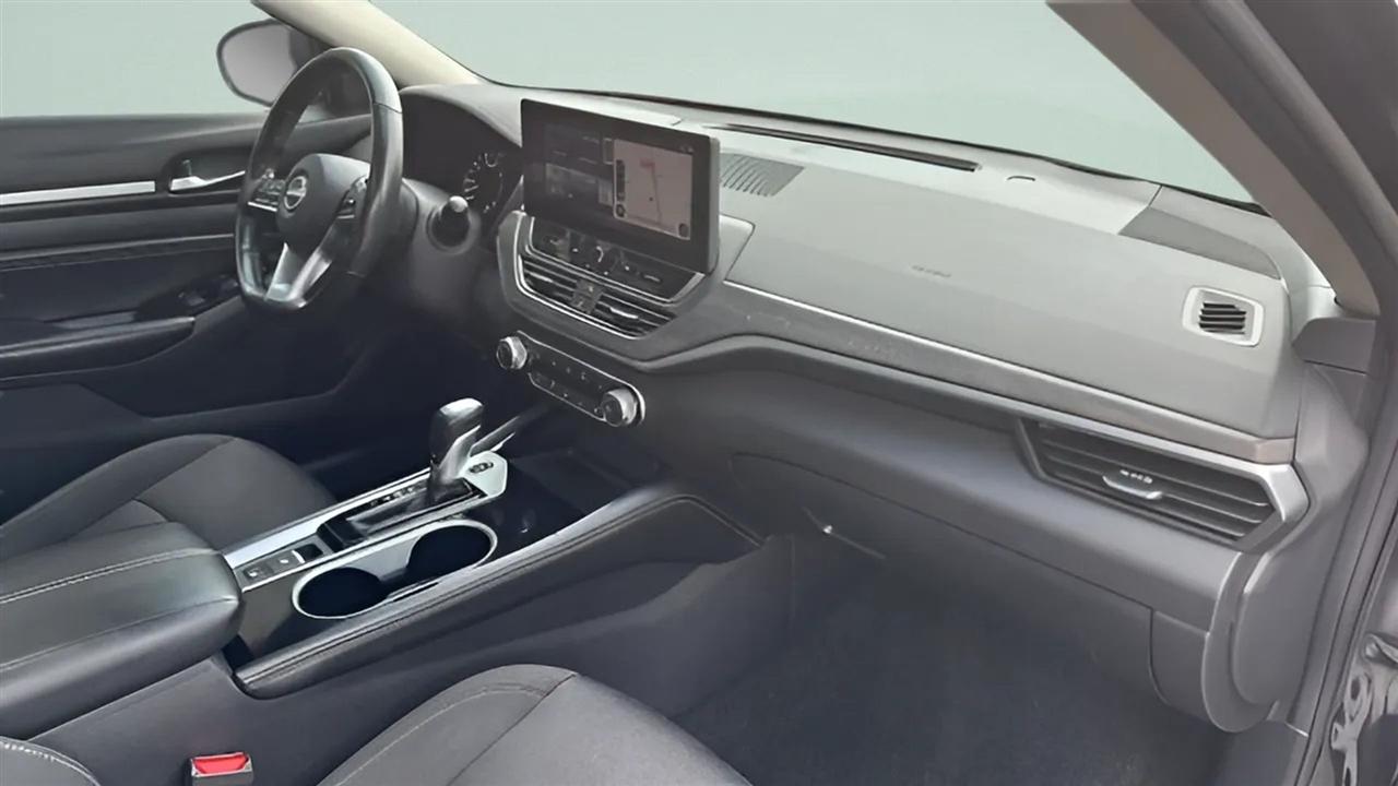Nissan Altima 2.5 SV Sedan 2023