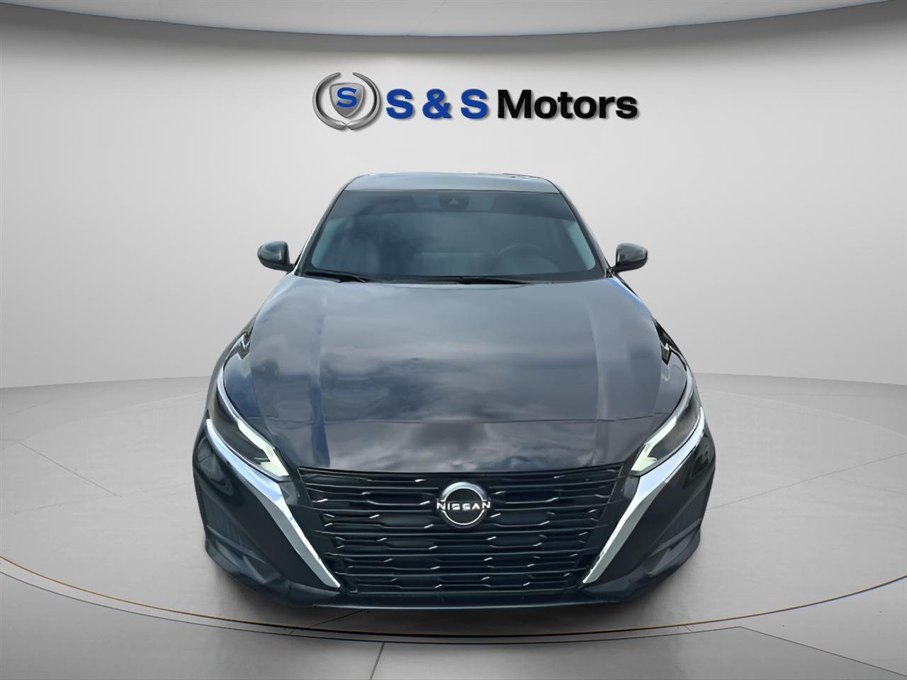 2023 Nissan Altima SV - Photo 13