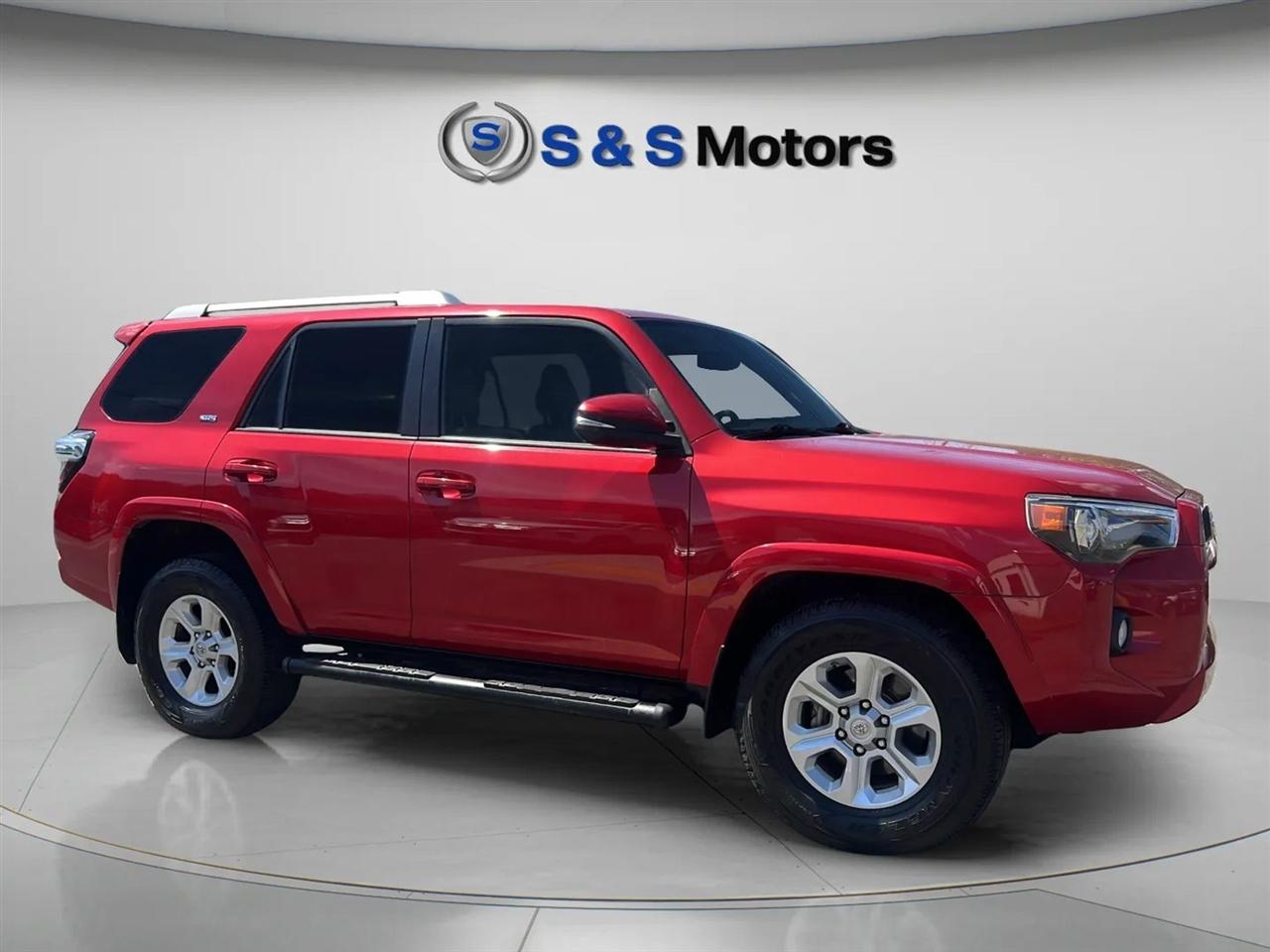 Toyota 4Runner SR5 2WD (Natl) 2017