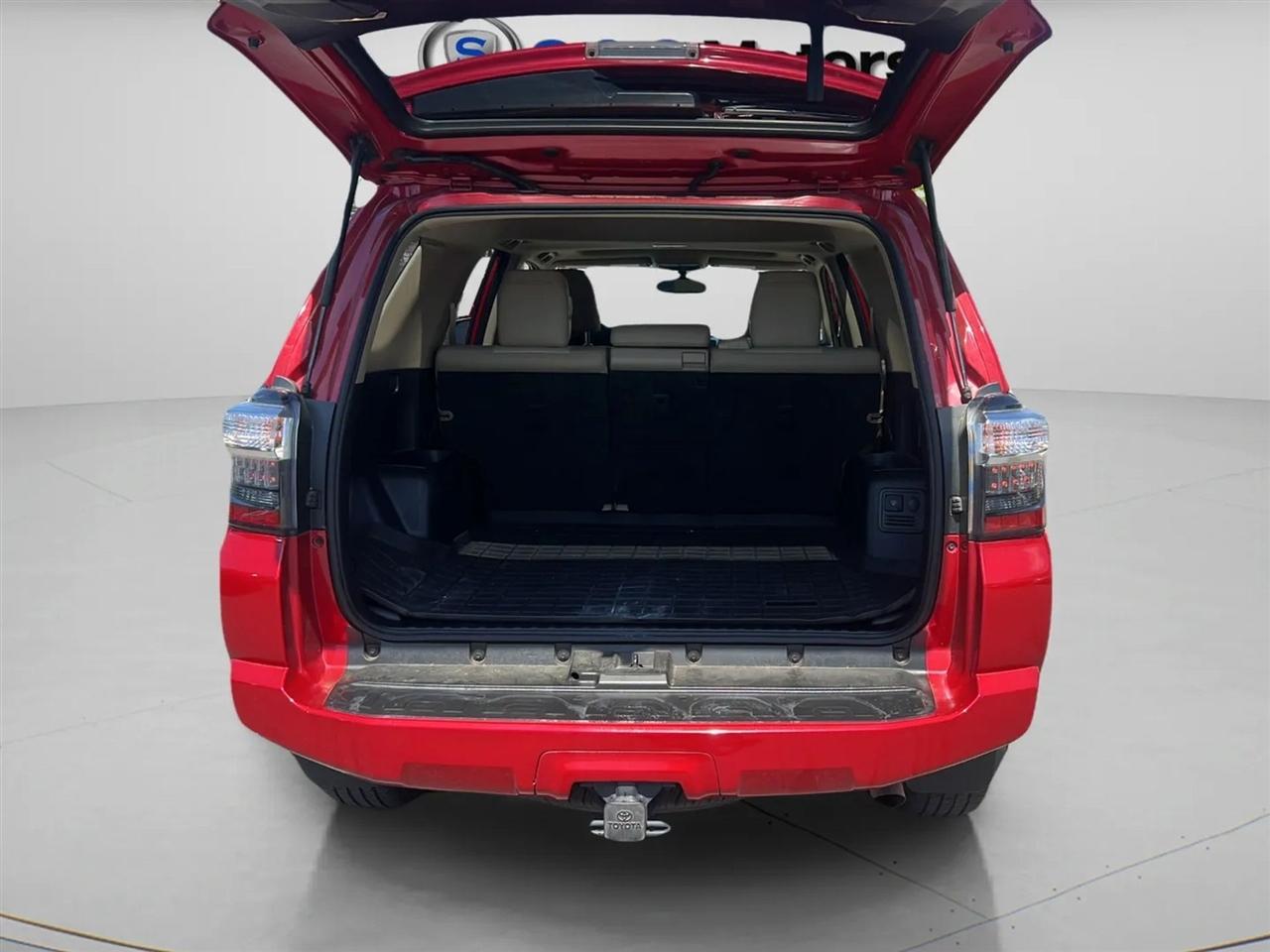 Toyota 4Runner SR5 2WD (Natl) 2017