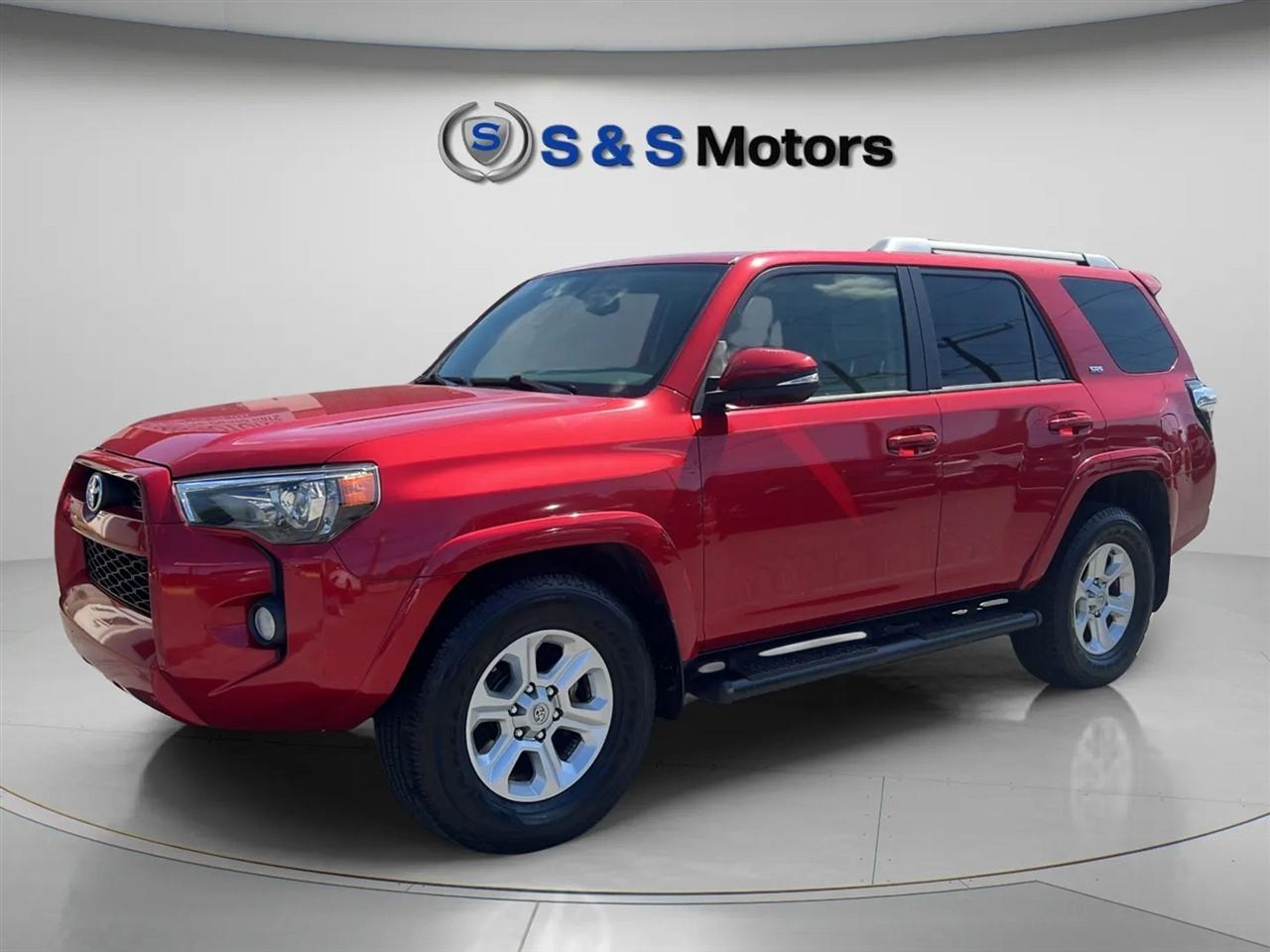 Toyota 4Runner SR5 2WD (Natl) 2017