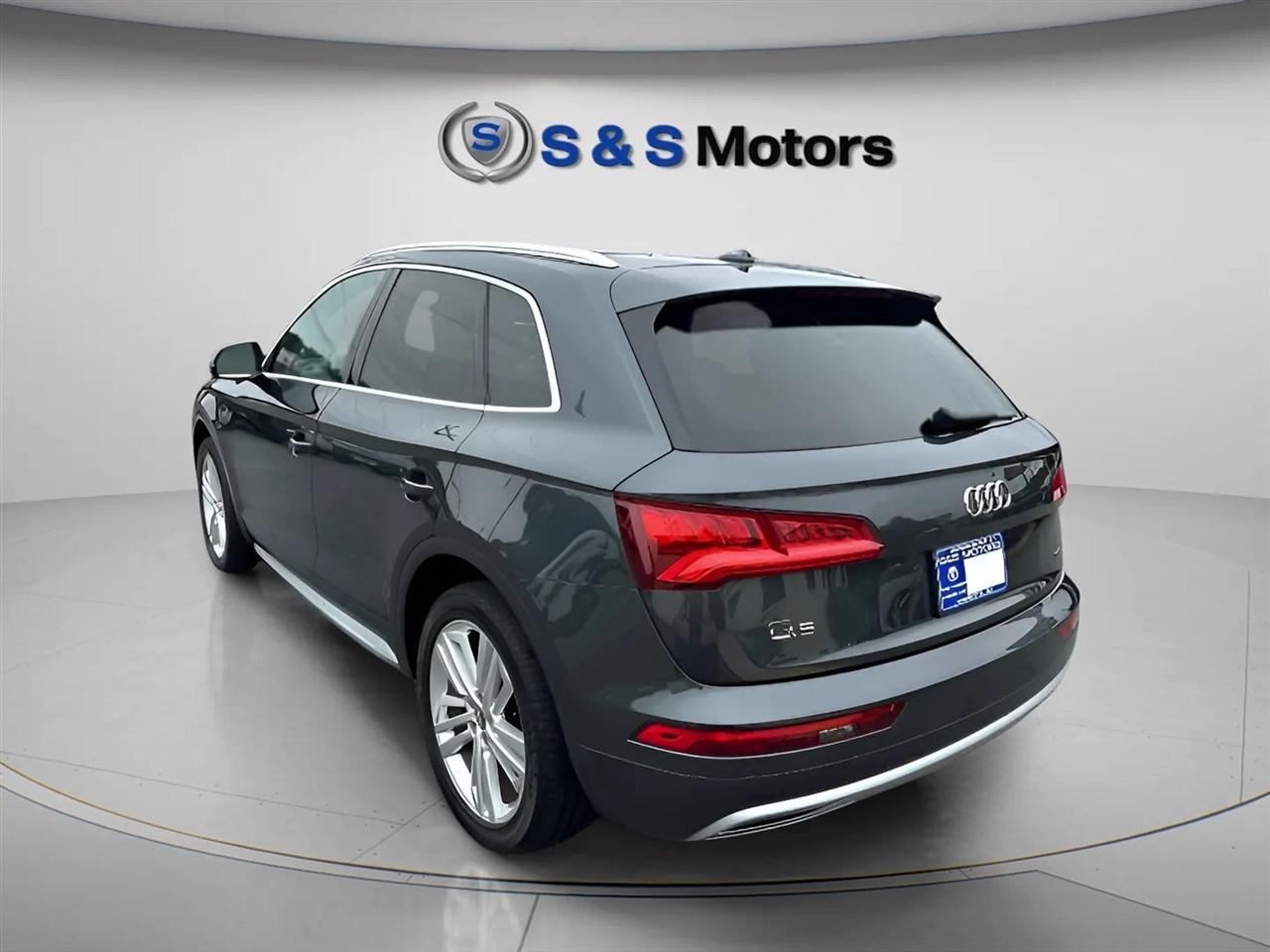 Audi Q5 Premium Plus 45 TFSI quattro 2019