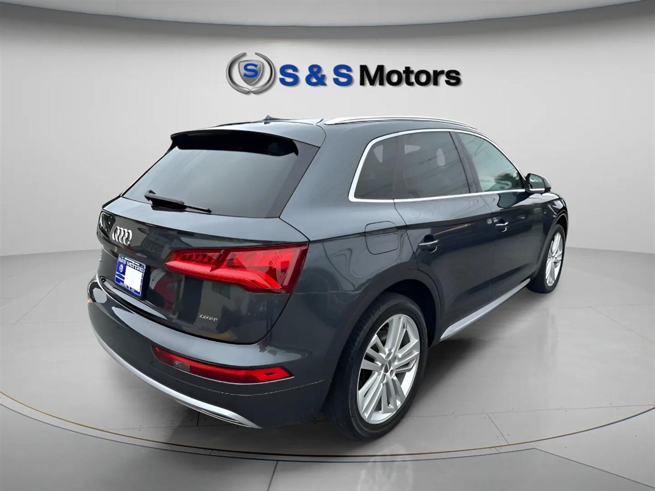 Audi Q5 Premium Plus 45 TFSI quattro 2019