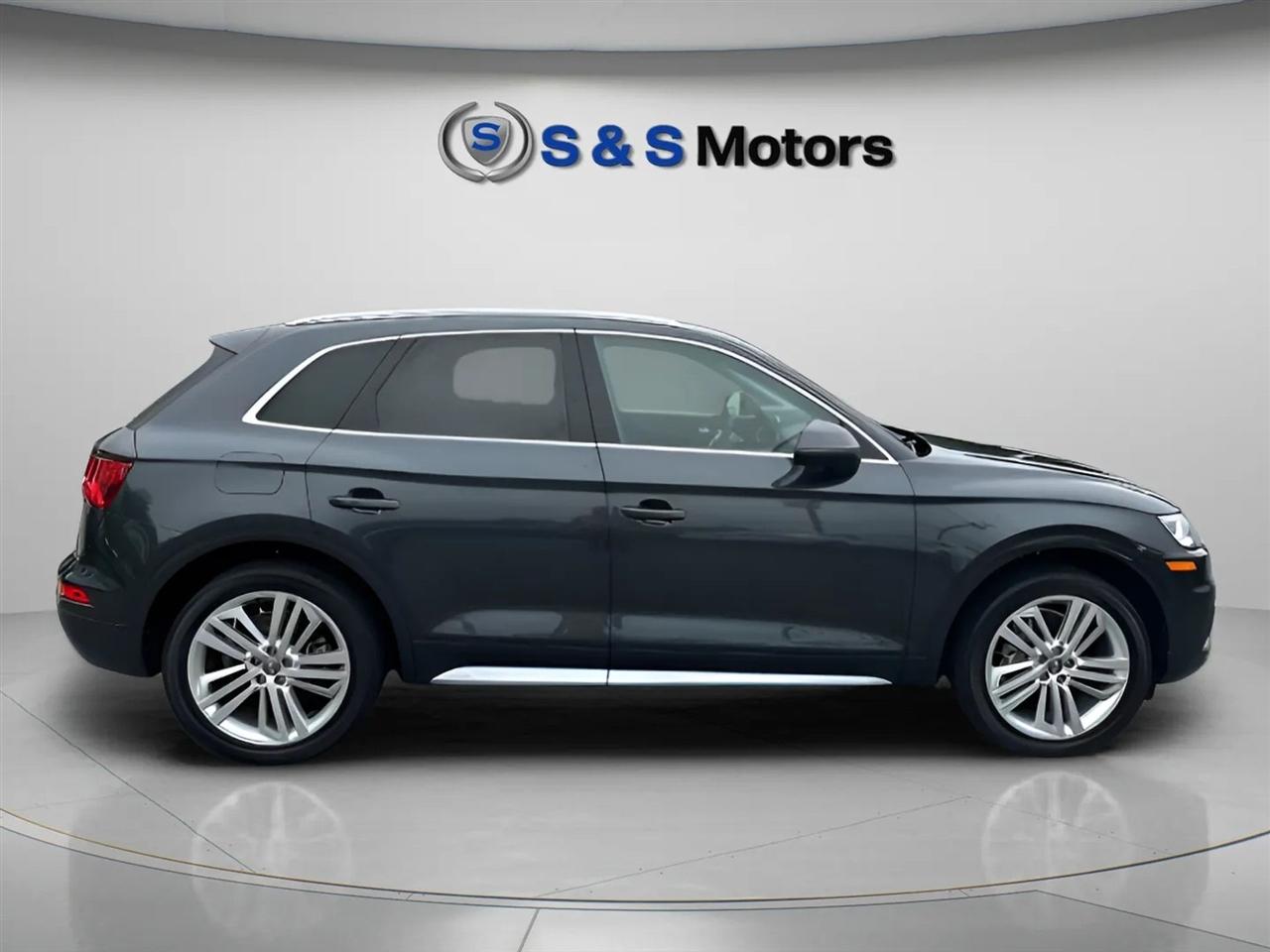 Audi Q5 Premium Plus 45 TFSI quattro 2019