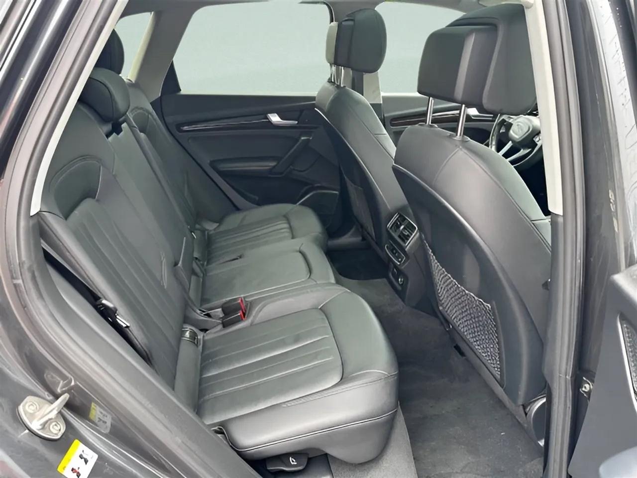 Audi Q5 Premium Plus 45 TFSI quattro 2019