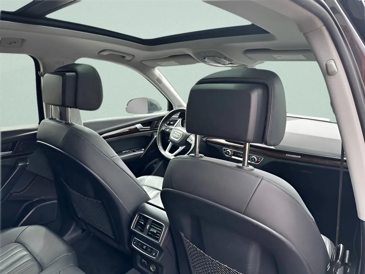 Audi Q5 Premium Plus 45 TFSI quattro 2019