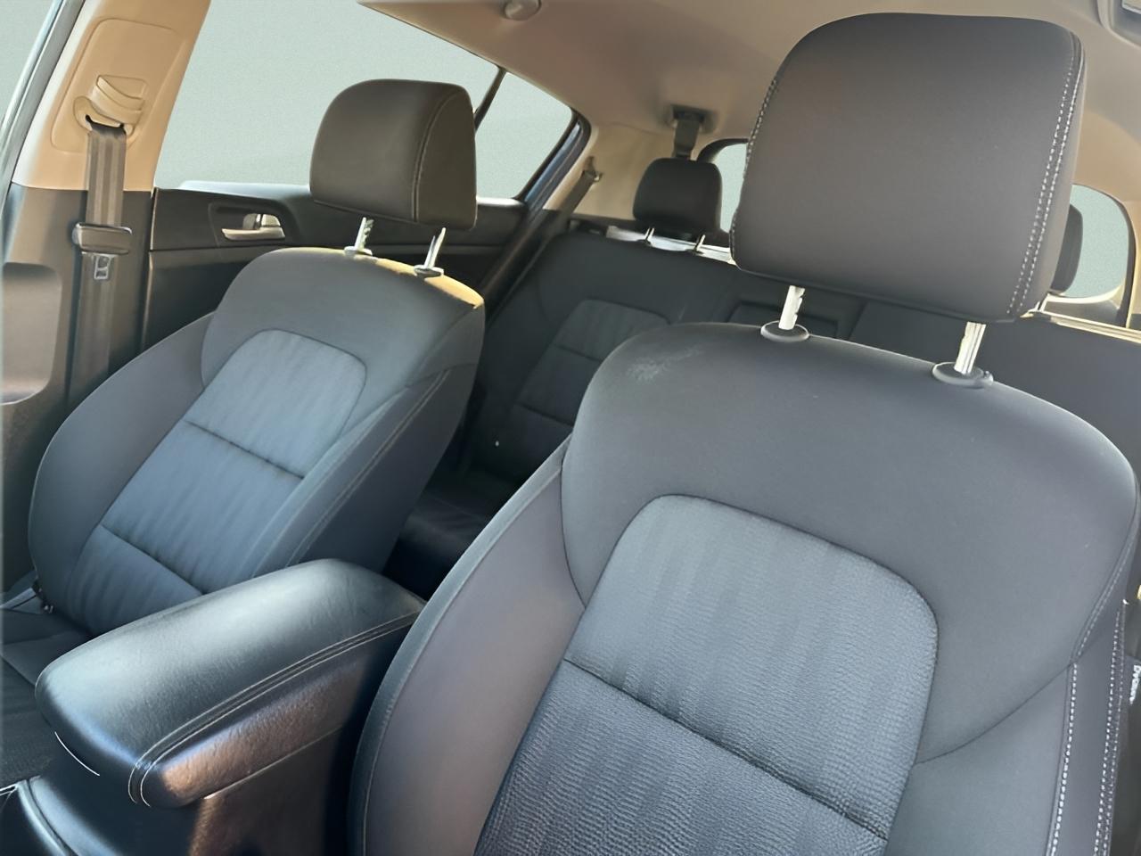 2022 Kia Sportage LX - Photo 28