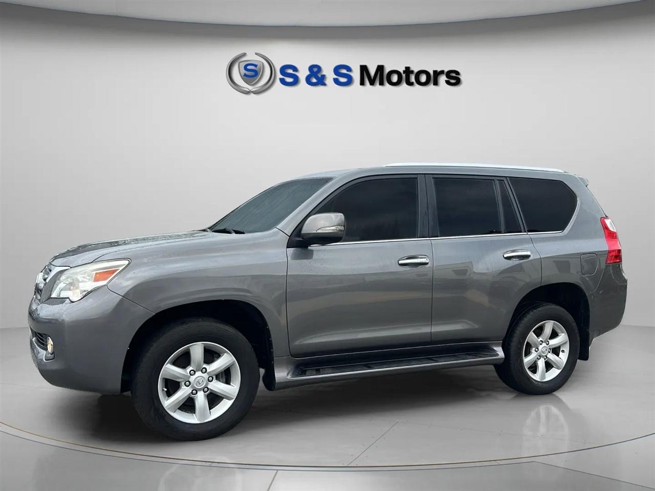 Lexus GX 460 4WD 4dr 2011