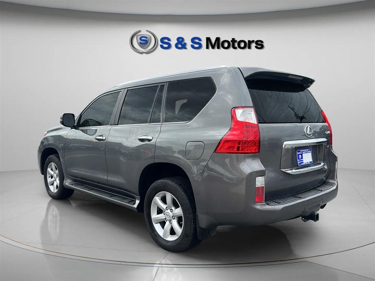 Lexus GX 460 4WD 4dr 2011