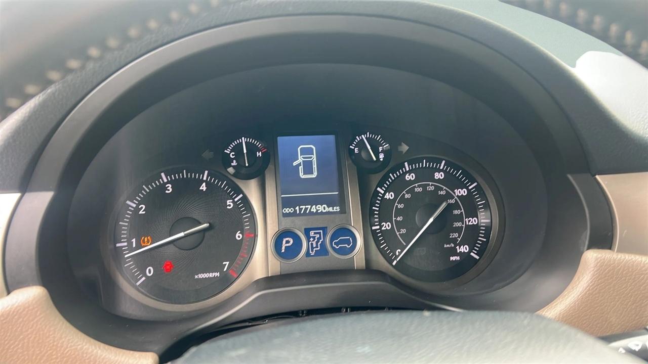 Lexus GX 460 4WD 4dr 2011