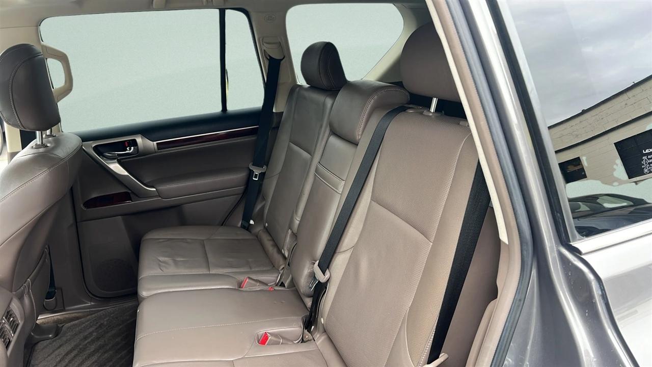 Lexus GX 460 4WD 4dr 2011