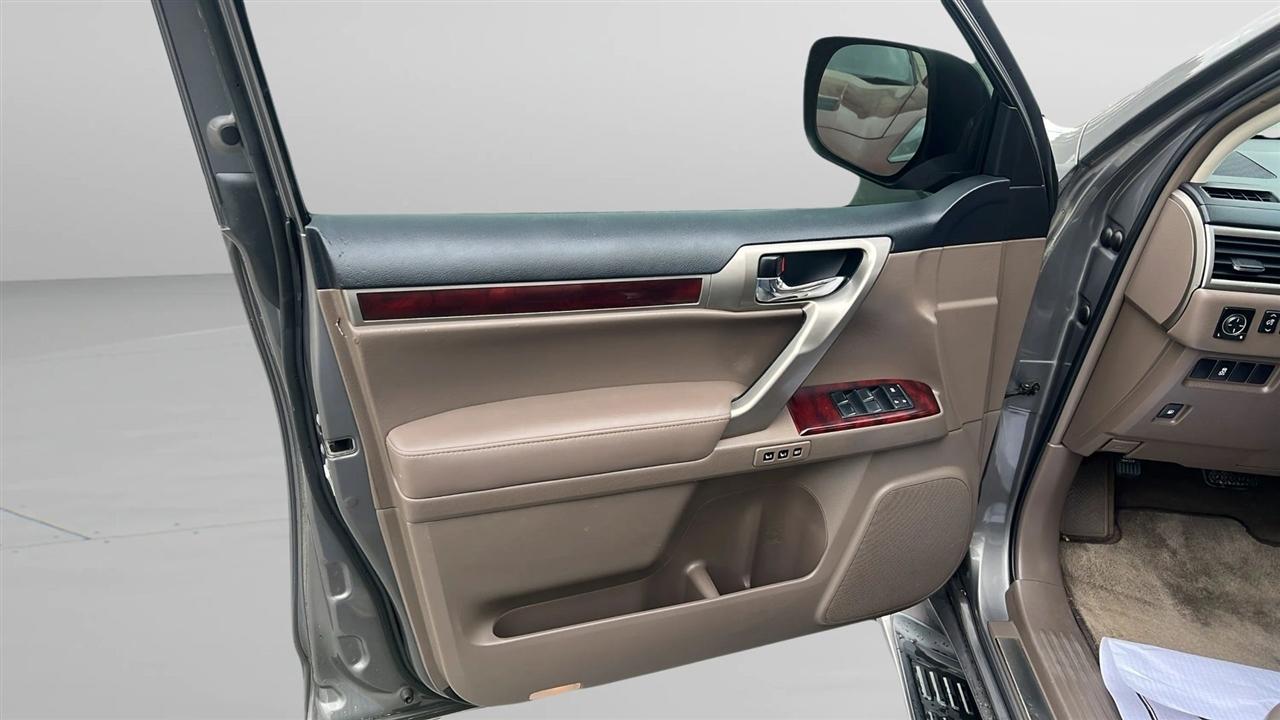 Lexus GX 460 4WD 4dr 2011