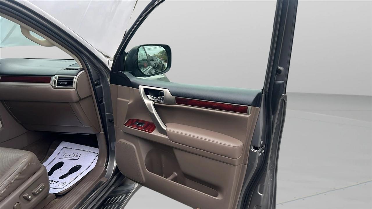 Lexus GX 460 4WD 4dr 2011