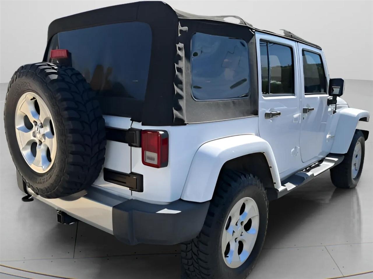 Jeep Wrangler Unlimited 4WD 4dr Sahara 2014