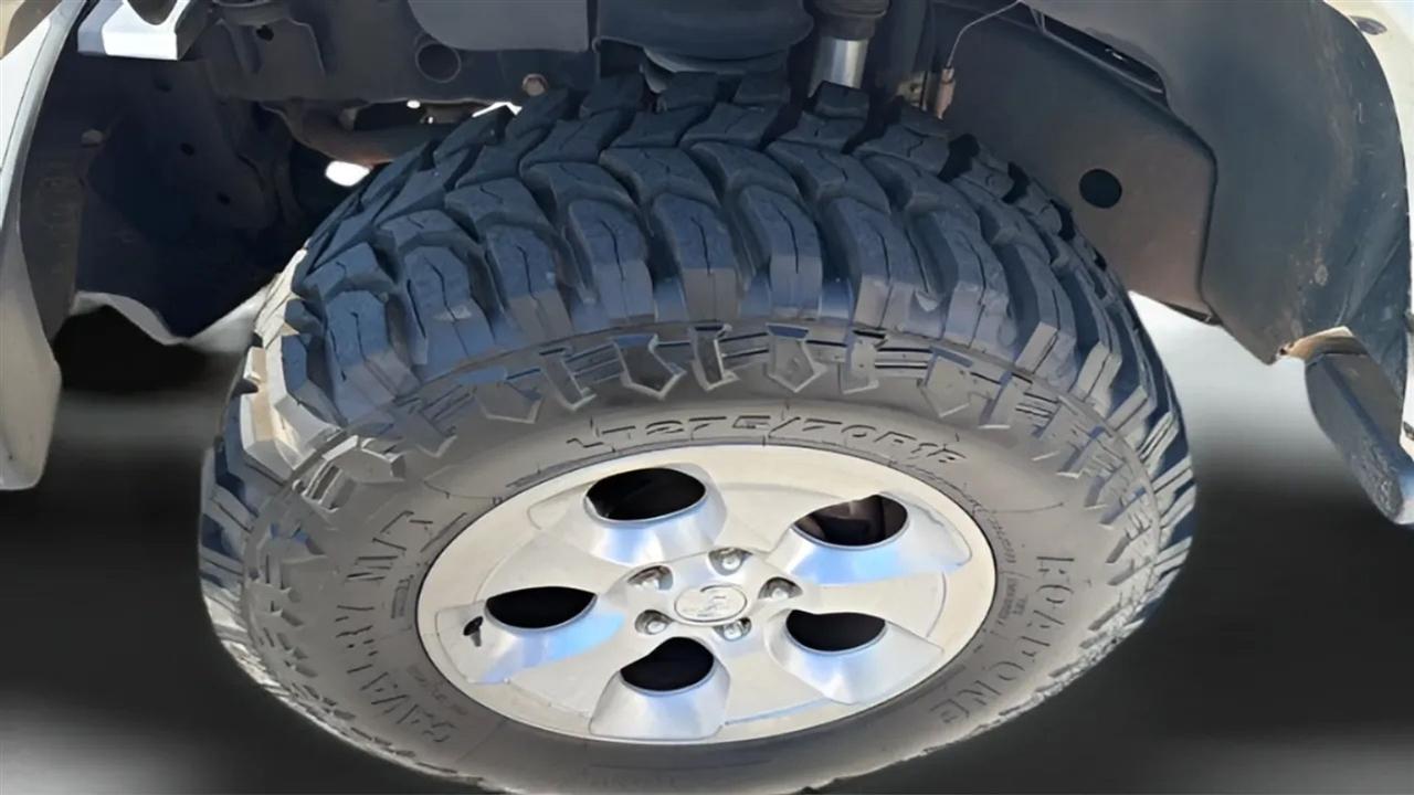 Jeep Wrangler Unlimited 4WD 4dr Sahara 2014