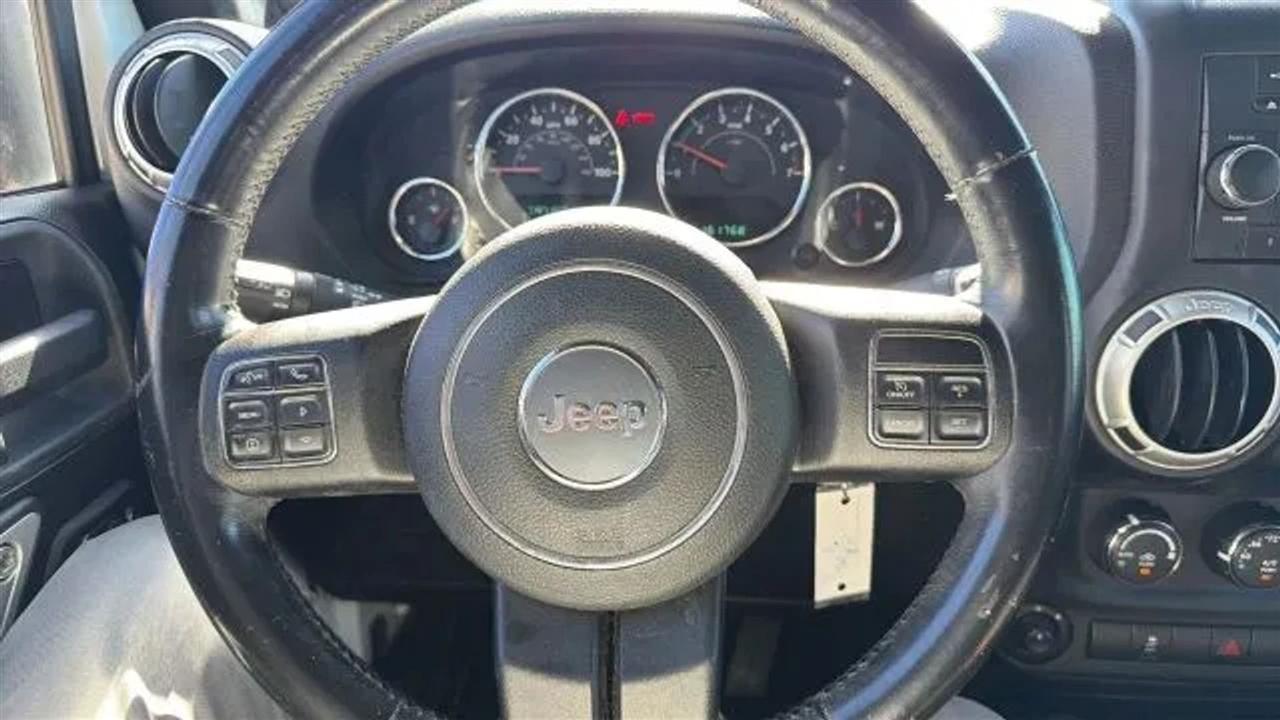 Jeep Wrangler Unlimited 4WD 4dr Sahara 2014