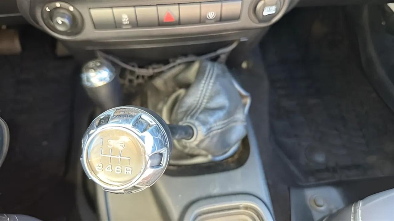 Jeep Wrangler Unlimited 4WD 4dr Sahara 2014