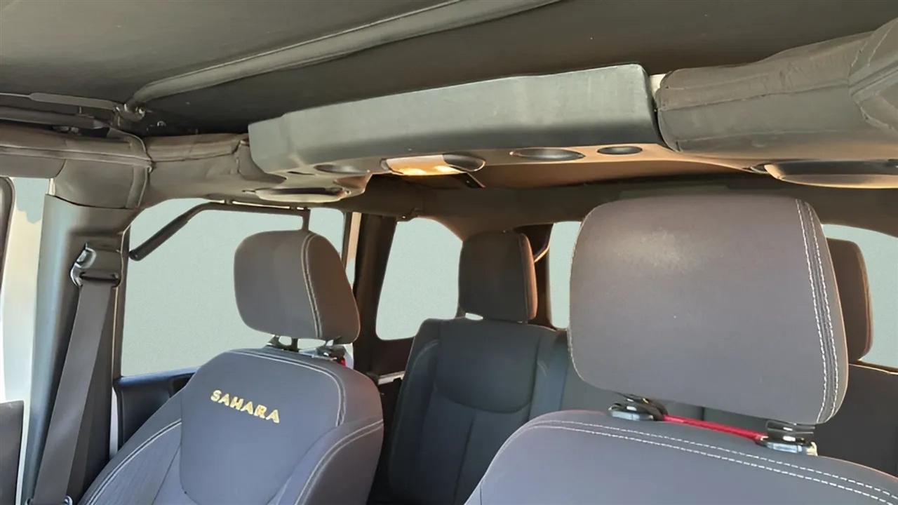 Jeep Wrangler Unlimited 4WD 4dr Sahara 2014