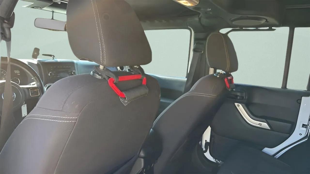 Jeep Wrangler Unlimited 4WD 4dr Sahara 2014