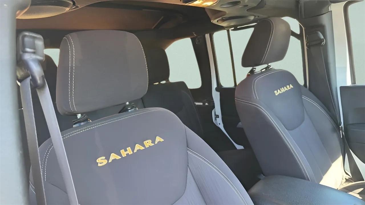 Jeep Wrangler Unlimited 4WD 4dr Sahara 2014