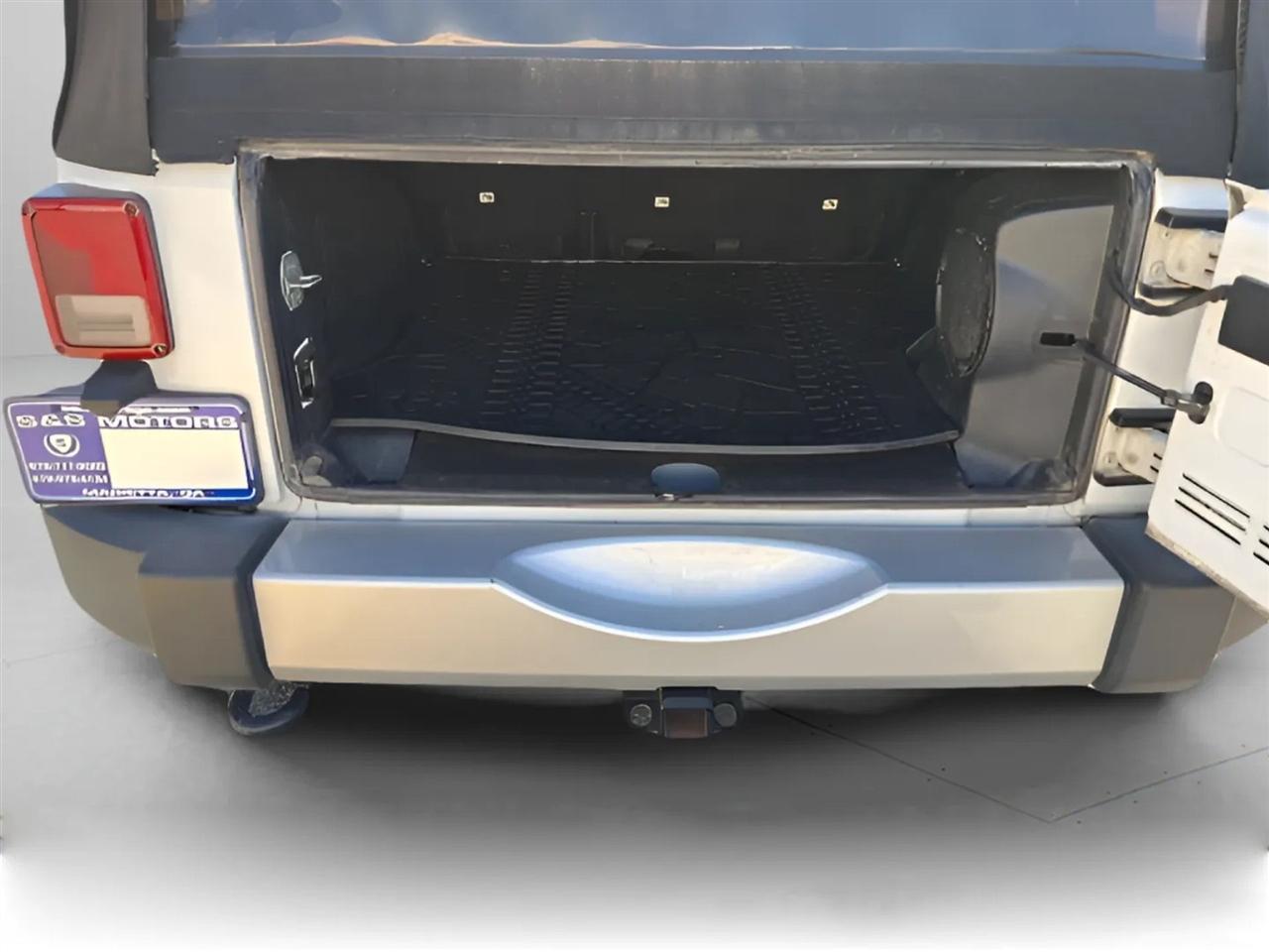 Jeep Wrangler Unlimited 4WD 4dr Sahara 2014