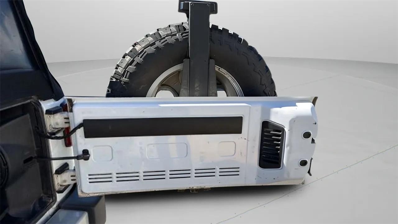 Jeep Wrangler Unlimited 4WD 4dr Sahara 2014