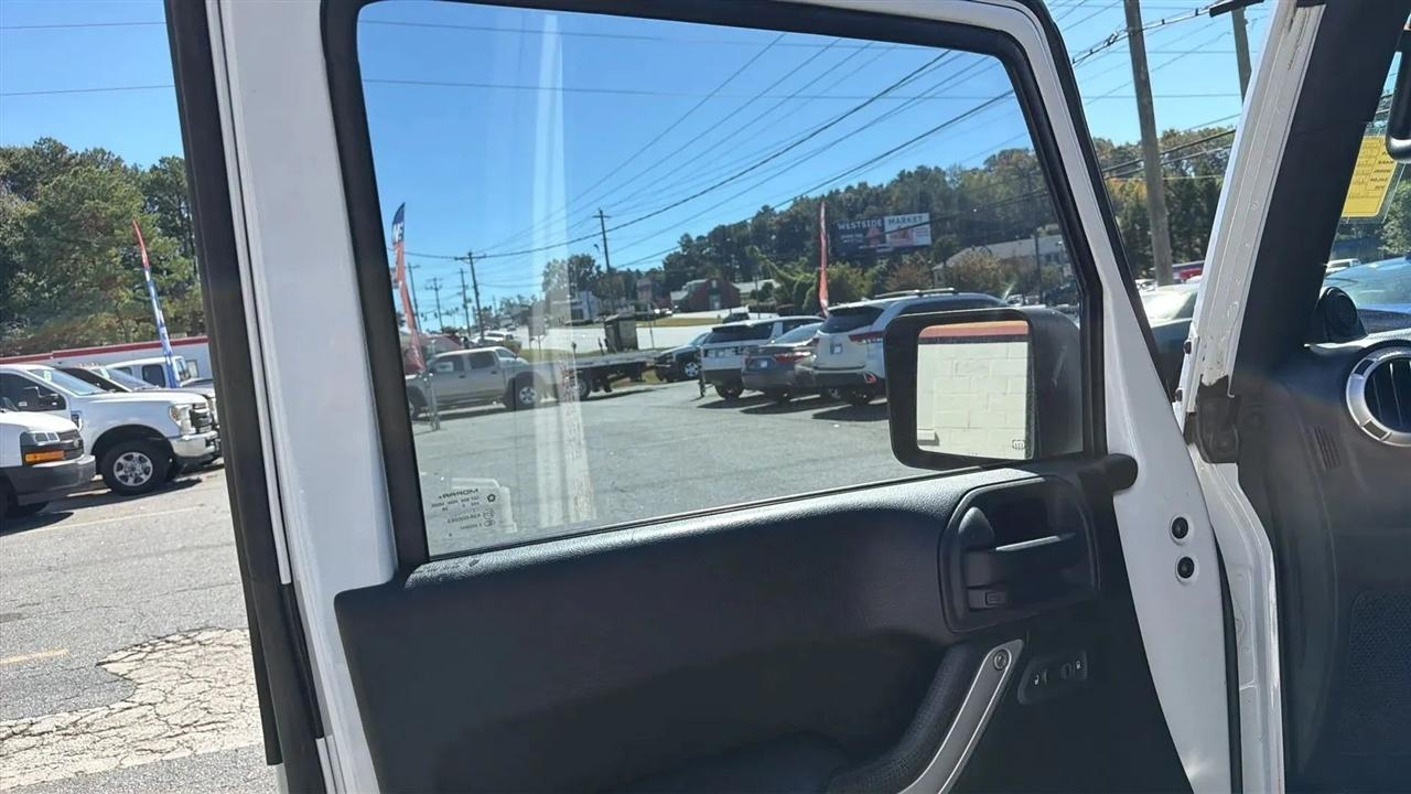 Jeep Wrangler Unlimited 4WD 4dr Sahara 2014