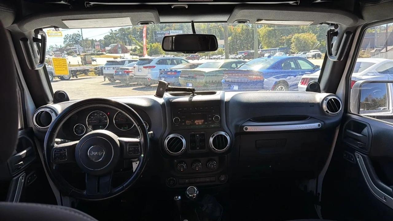 Jeep Wrangler Unlimited 4WD 4dr Sahara 2014