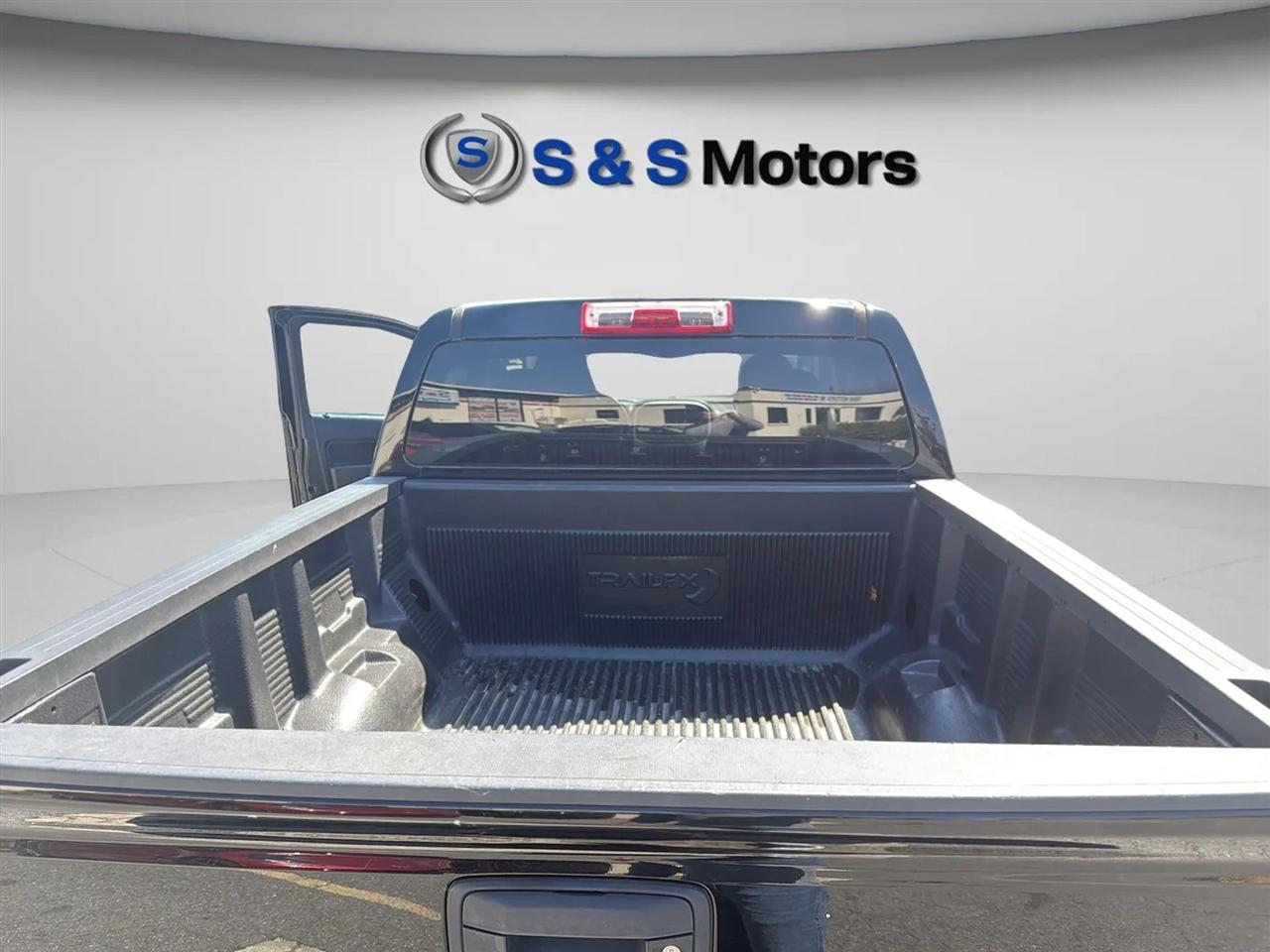 Chevrolet Colorado 4WD Crew Cab 128" LT 2021