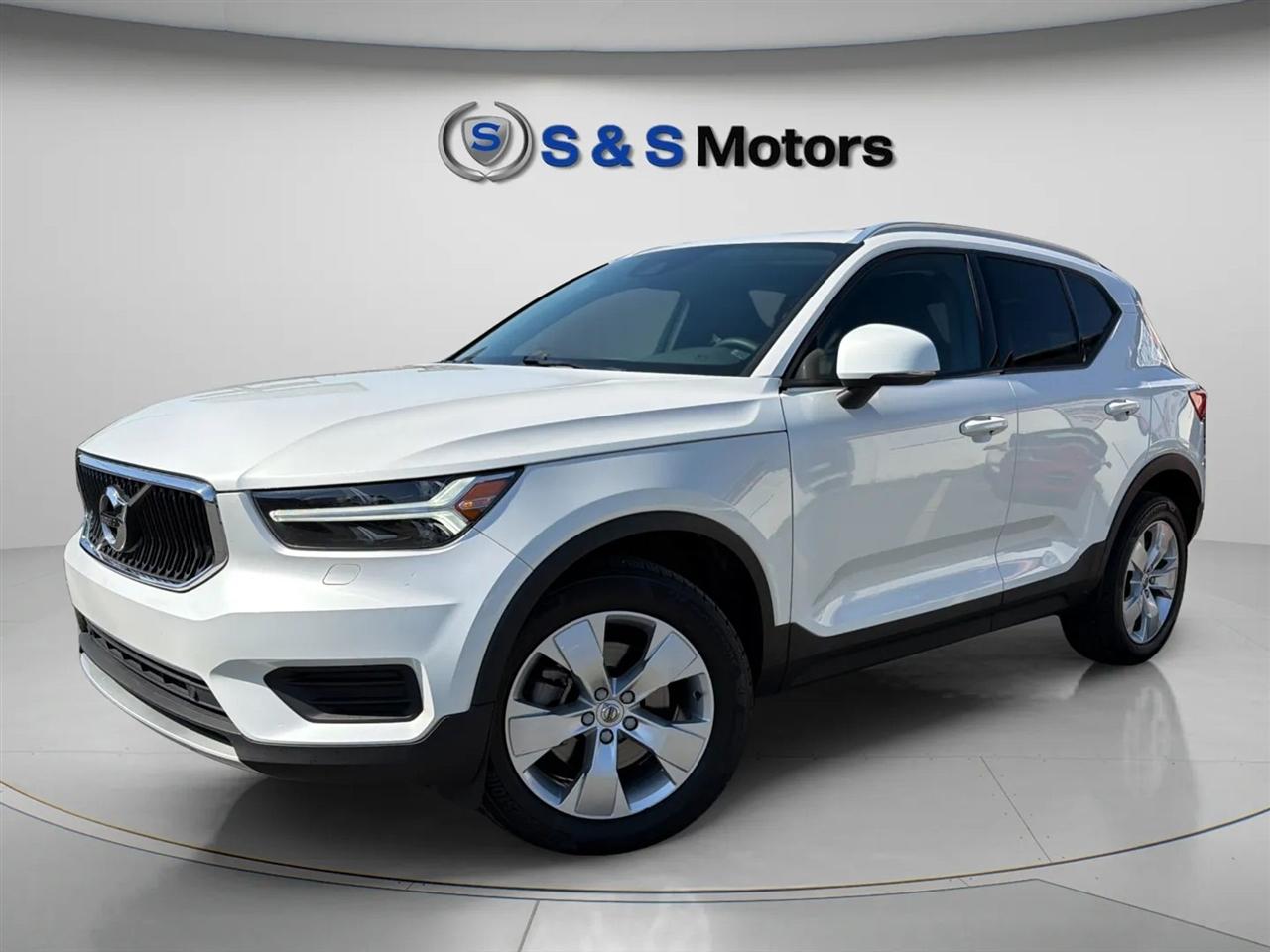 Volvo XC40 T5 AWD Momentum 2022