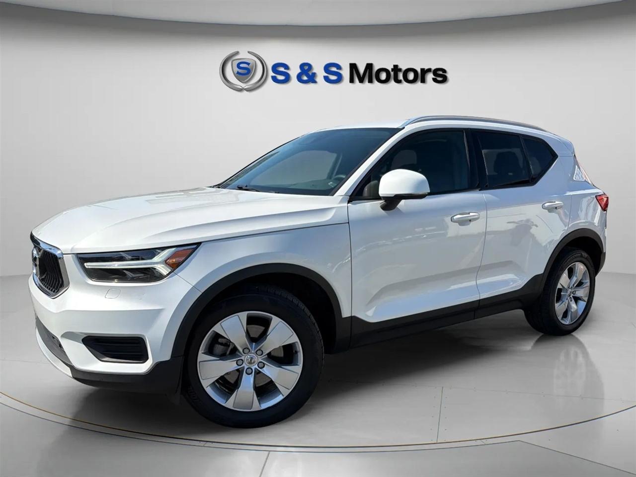 Volvo XC40 T5 AWD Momentum 2022